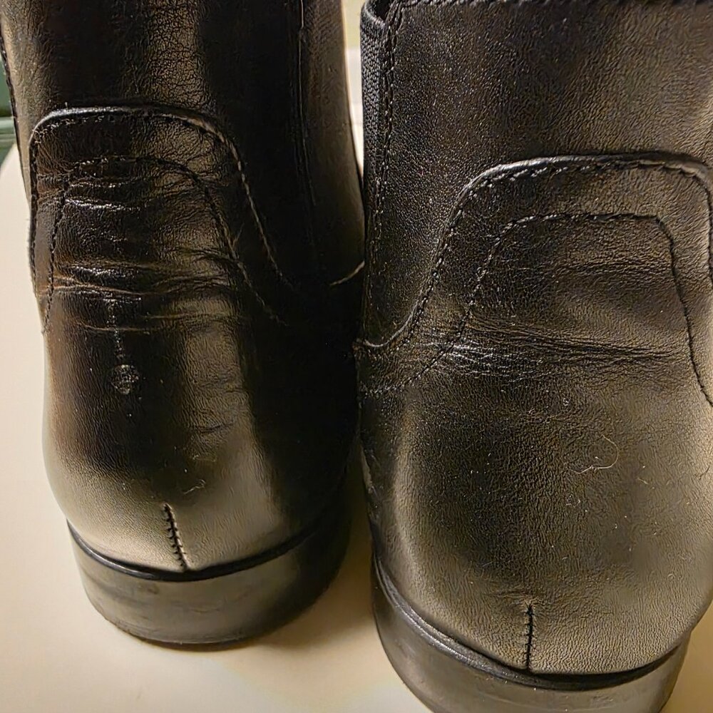 Calvin Klein Chelsea Boots - Picture 4 of 5